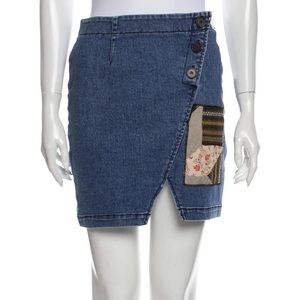 R.G. Kane patched work denim mini Skirt‎ cut out front button accent